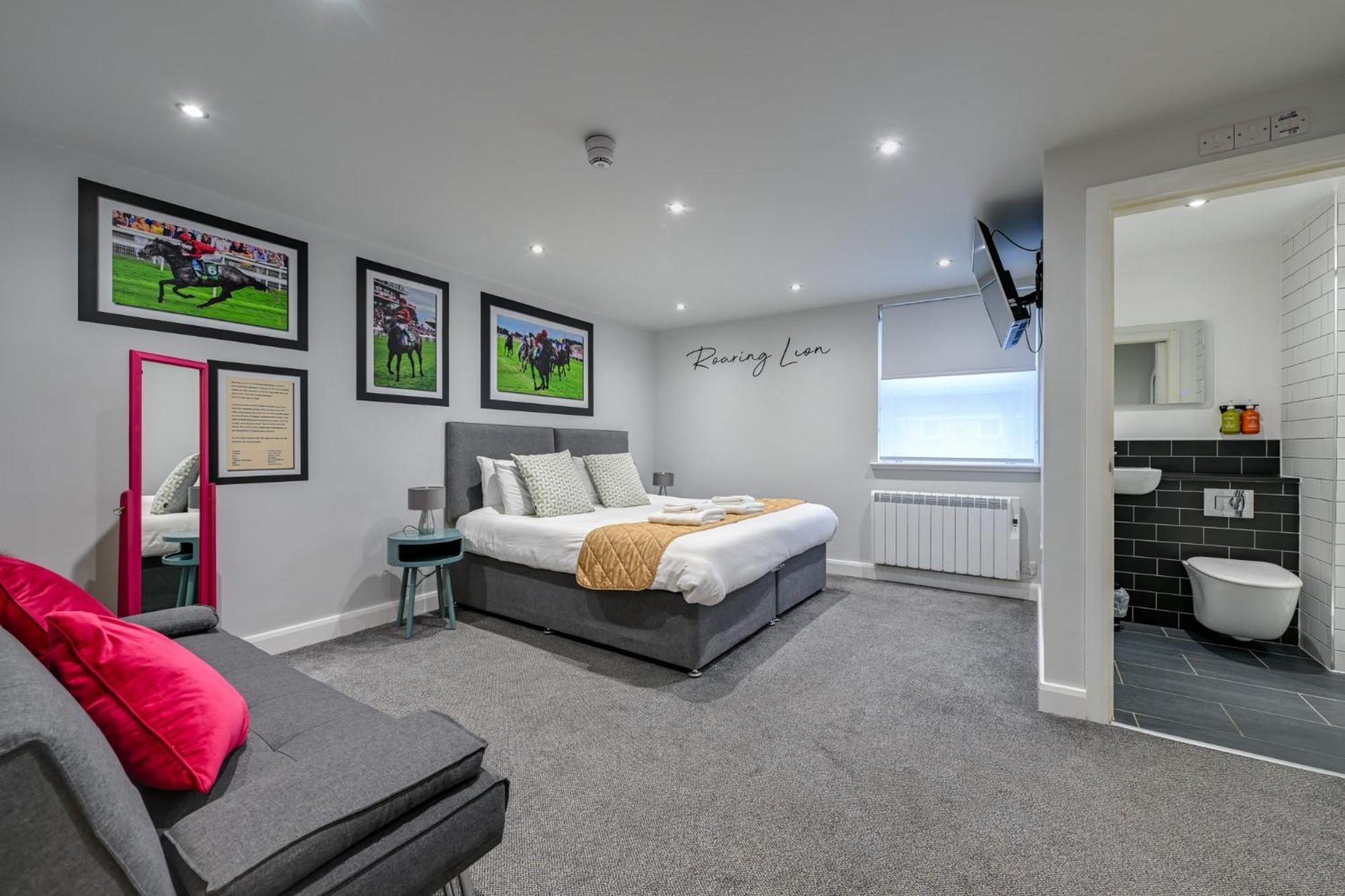 Отель Stableside At York Racecourse Экстерьер фото